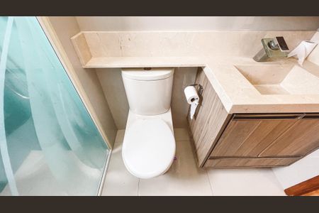 Apartamento à venda com 83m², 2 quartos e 3 vagasBanheiro da Suíte