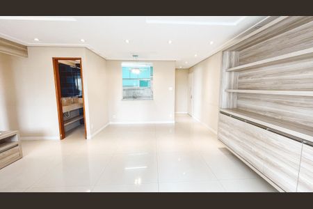 Apartamento à venda com 83m², 2 quartos e 3 vagasSala