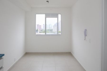 Sala e Cozinha de apartamento para alugar com 1 quarto, 25m² em Parque Industrial Tomas Edson, São Paulo