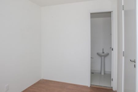 Suíte de apartamento para alugar com 1 quarto, 25m² em Parque Industrial Tomas Edson, São Paulo