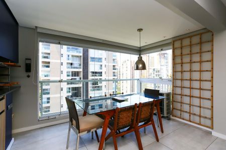 Apartamento para alugar com 72m², 1 quarto e 1 vagavaranda da sala 