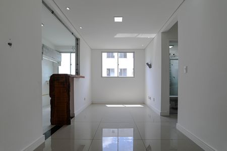Sala de apartamento para alugar com 2 quartos, 52m² em Vila Mogilar, Mogi das Cruzes