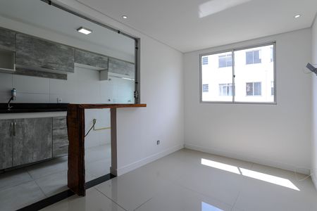 Sala de apartamento para alugar com 2 quartos, 52m² em Vila Mogilar, Mogi das Cruzes