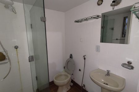 Apartamento à venda com 69m², 1 quarto e 1 vaga Apartamento à venda com 69m², 1 quarto e 1 vagaBanheiro da Suíte