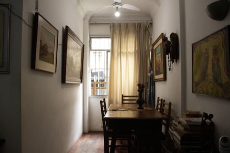 Apartamento à venda com 69m², 1 quarto e 1 vaga Apartamento à venda com 69m², 1 quarto e 1 vagaSala