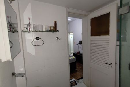 Apartamento à venda com 69m², 1 quarto e 1 vaga Apartamento à venda com 69m², 1 quarto e 1 vagaBanheiro da Suíte
