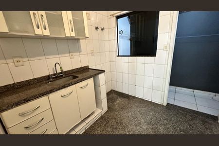 Cozinha de casa de condomínio para alugar com 2 quartos, 45m² em Recreio dos Bandeirantes, Rio de Janeiro