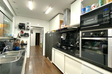 Apartamento à venda com 300m², 4 quartos e sem vagaCozinha