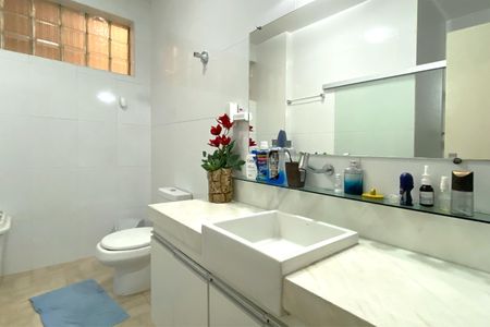 Apartamento à venda com 300m², 4 quartos e sem vagaBanheiro