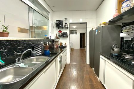 Apartamento à venda com 300m², 4 quartos e sem vagaCozinha