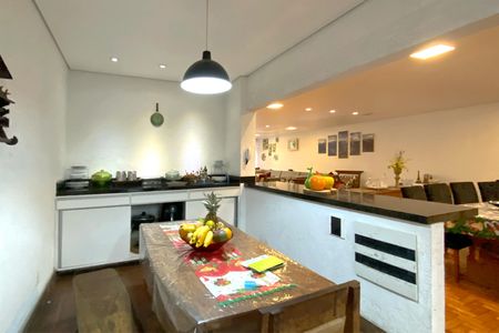 Apartamento à venda com 300m², 4 quartos e sem vagaCopa