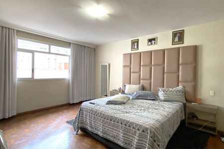 Apartamento à venda com 300m², 4 quartos e sem vagaSuite 2