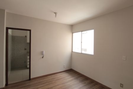 Sala de apartamento para alugar com 2 quartos, 50m² em Castelo, Belo Horizonte