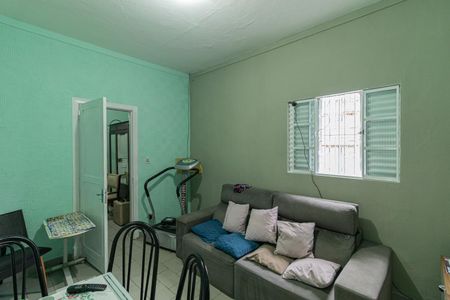 Casa à venda com 219m², 4 quartos e 3 vagasSala