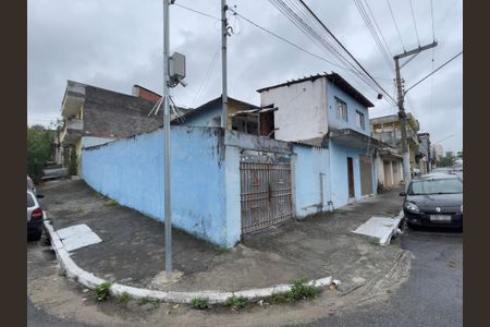 Casa à venda com 219m², 4 quartos e 3 vagasFachada