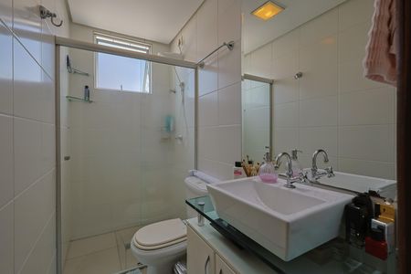 Apartamento à venda com 98m², 3 quartos e 2 vagasBanheiro da Suíte