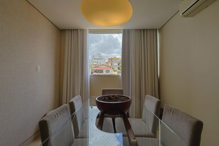 Apartamento à venda com 98m², 3 quartos e 2 vagasSala