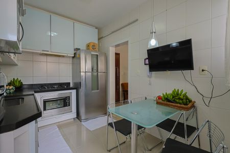 Apartamento à venda com 98m², 3 quartos e 2 vagasCozinha