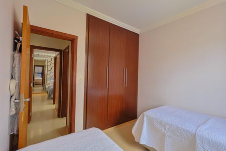 Apartamento à venda com 98m², 3 quartos e 2 vagasQuarto 2