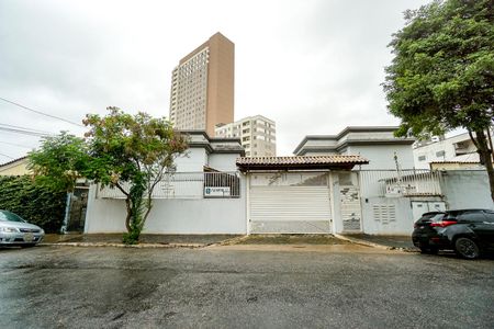 Casa de condomínio à venda com 70m², 2 quartos e 1 vagaFachada
