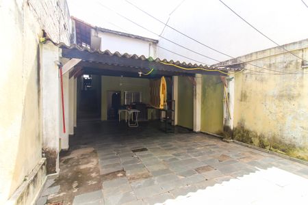 Casa à venda com 140m², 4 quartos e 2 vagasQuintal e Área de Serviço