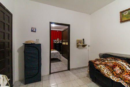 Casa à venda com 140m², 4 quartos e 2 vagasSala