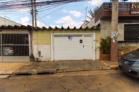 Casa à venda com 140m², 4 quartos e 2 vagasFachada + Placa