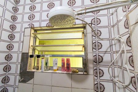 Casa à venda com 140m², 4 quartos e 2 vagasBanheiro