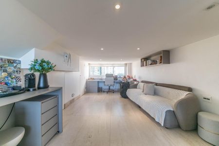 Apartamento à venda com 108m², 1 quarto e 2 vagasSala de TV