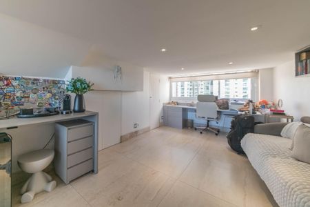 Apartamento à venda com 108m², 1 quarto e 2 vagasSala de TV