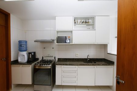 Apartamento à venda com 85m², 3 quartos e 2 vagasCozinha