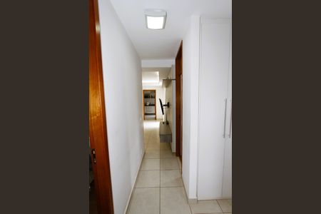 Apartamento à venda com 85m², 3 quartos e 2 vagasCorredor