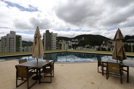 Apartamento à venda com 85m², 3 quartos e 2 vagasÁrea comum - Piscina