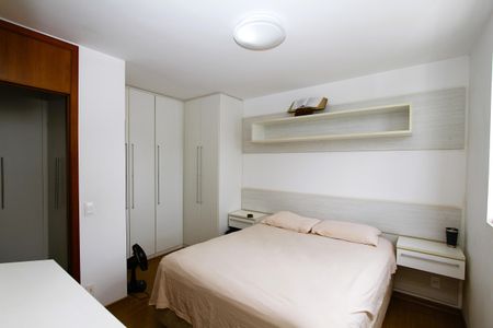 Apartamento à venda com 85m², 3 quartos e 2 vagasQuarto 1 - SUÍTE