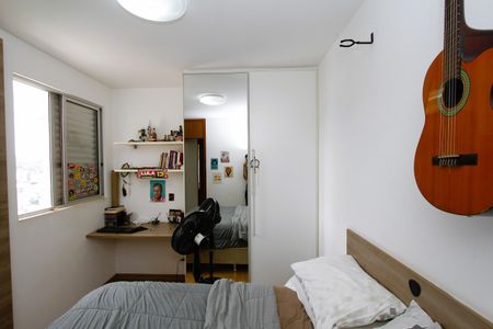 Apartamento à venda com 85m², 3 quartos e 2 vagasQuarto 2