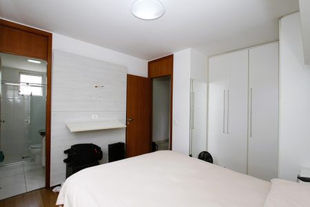 Apartamento à venda com 85m², 3 quartos e 2 vagasQuarto 1 - SUÍTE