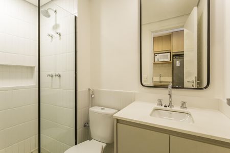 Banheiro de kitnet/studio para alugar com 1 quarto, 21m² em Itaim Bibi, São Paulo