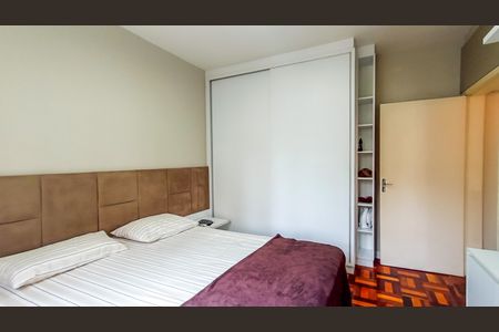 Quarto de apartamento à venda com 1 quarto, 60m² em Moinhos de Vento, Porto Alegre