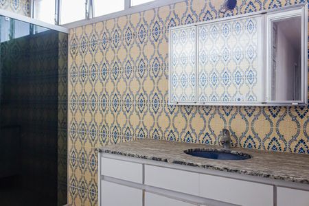 Apartamento à venda com 165m², 4 quartos e 2 vagasBanheiro da Suíte