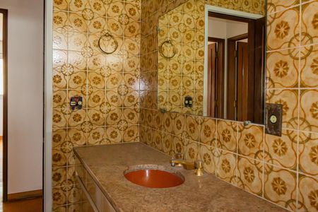 Apartamento à venda com 165m², 4 quartos e 2 vagasBanheiro