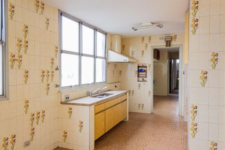 Apartamento à venda com 165m², 4 quartos e 2 vagasCozinha