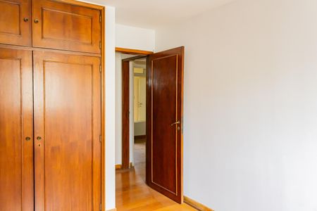 Apartamento à venda com 165m², 4 quartos e 2 vagasQuarto 3