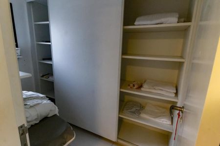 Apartamento para alugar com 441m², 4 quartos e 5 vagasQuarto de Serviço 1