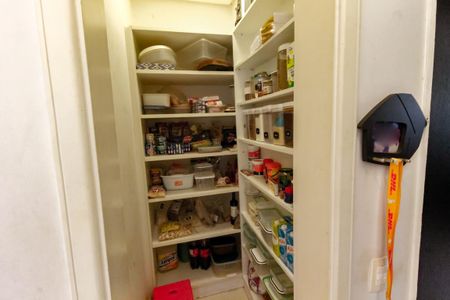 Apartamento para alugar com 441m², 4 quartos e 5 vagasDespensa