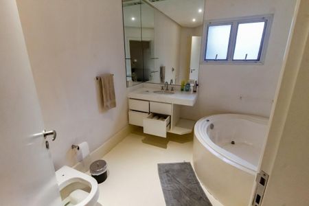 Apartamento para alugar com 441m², 4 quartos e 5 vagasBanheiro da Suíte 3