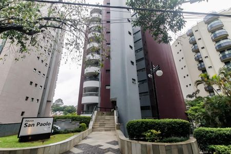 Apartamento para alugar com 441m², 4 quartos e 5 vagasFachada e portaria