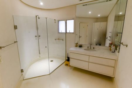 Apartamento para alugar com 441m², 4 quartos e 5 vagasBanheiro da Suíte 2