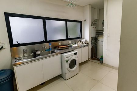 Apartamento para alugar com 441m², 4 quartos e 5 vagasÁrea de Serviço