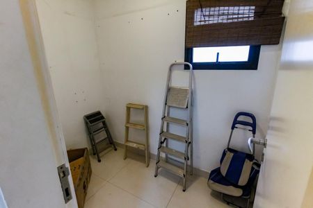 Apartamento para alugar com 441m², 4 quartos e 5 vagasQuarto de Serviço 2