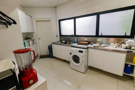 Apartamento para alugar com 441m², 4 quartos e 5 vagasÁrea de Serviço